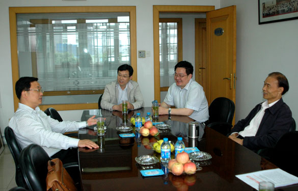 溧陽市委常委、常務副市長湯如軍來上上集團調(diào)研