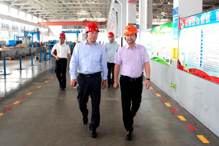 2018年5月25日，北京航天科工一院副院長史紅衛(wèi)、南大科技董事長韓平等領(lǐng)導(dǎo)來公司參觀