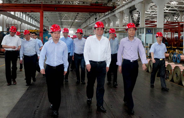 常州市委常委、常務(wù)副市長(zhǎng)韓九云來(lái)上上電纜調(diào)研