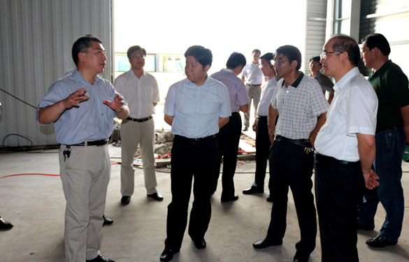 溧陽市市長蘇江華等領(lǐng)導(dǎo)來上上集團督查